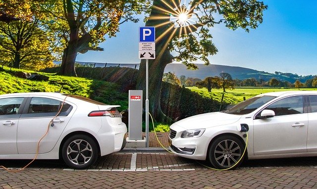 Hybride auto's opladen